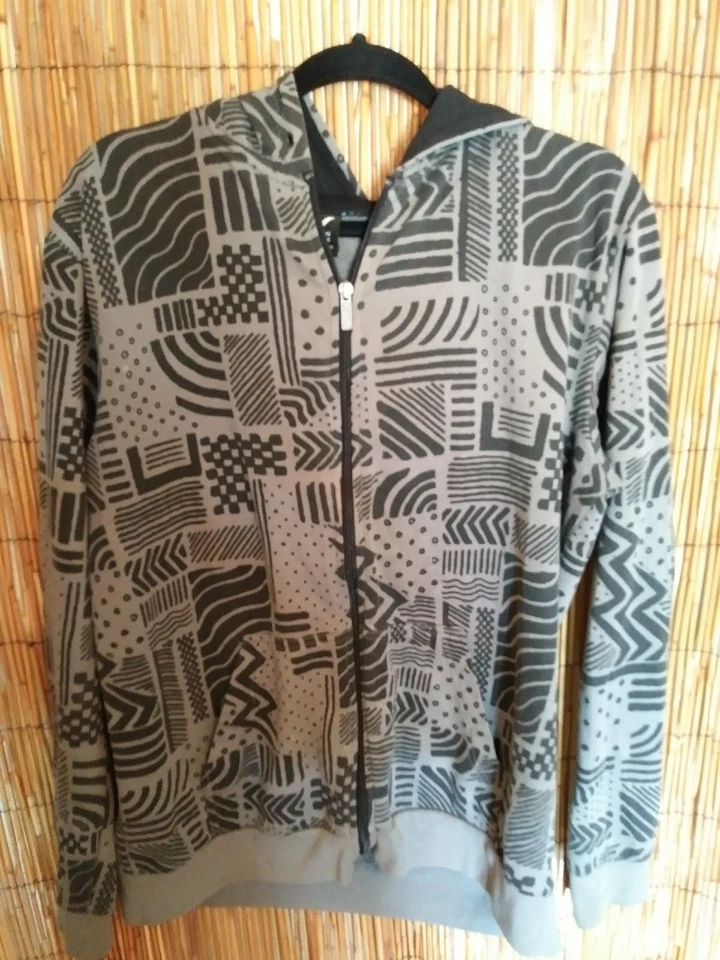 Shaun White Built To Survive--La inusual sudadera con capucha con cremallera  Foto 2 de 4