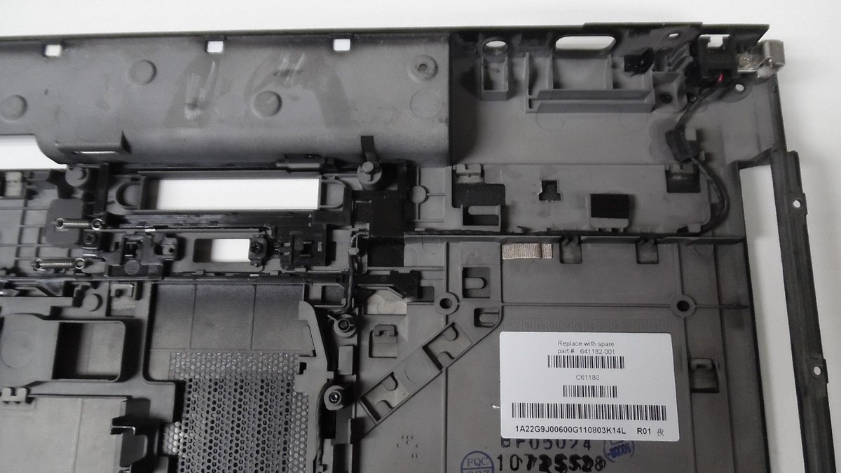 Boîtier Inférieur HP Elitebook 8560p/8570p - Référence 641182-001 - Occasion