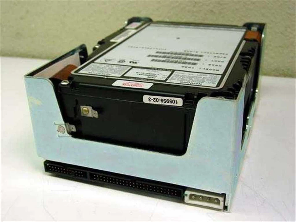 Micropolis 1936 3.6GB 5.25" FH 50-Pin SCSI-2 Fast Hard Drive - Boots to C:/ - Image 2 of 4