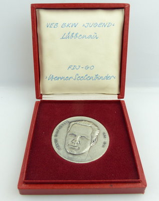 Medal: Werner Seelebinder 1904 - 1944 VEB BKW Youth Lübbenau FDJ-GO e1414