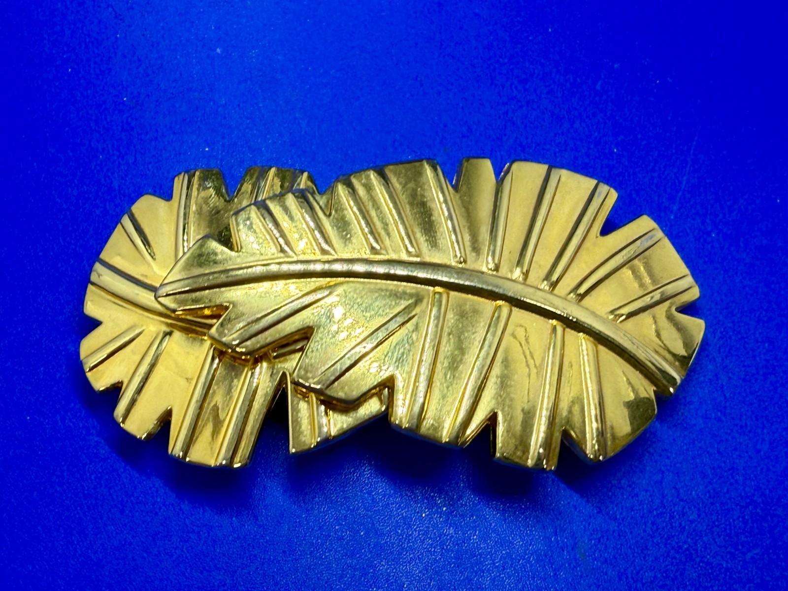 Unique Leaf Leaves Interlocking Two Piece Vintage… - image 2