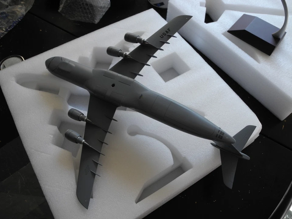 RARO GEMINI JETS USAF C-5M SUPER GALAXY DOVER AFB 1:200, LEER Foto 2 de 3