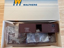 Walthers HO 932-2004 Chicago, Burlington & Quincy 40’ DS Wood Box Car Kit - NIB