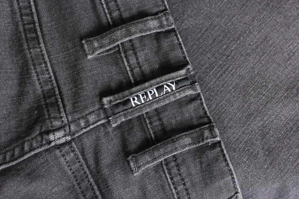 REPLAY RBJ.901 Stretch Denim Shorts Men Size W32 DZ6686 - Image 4 of 4