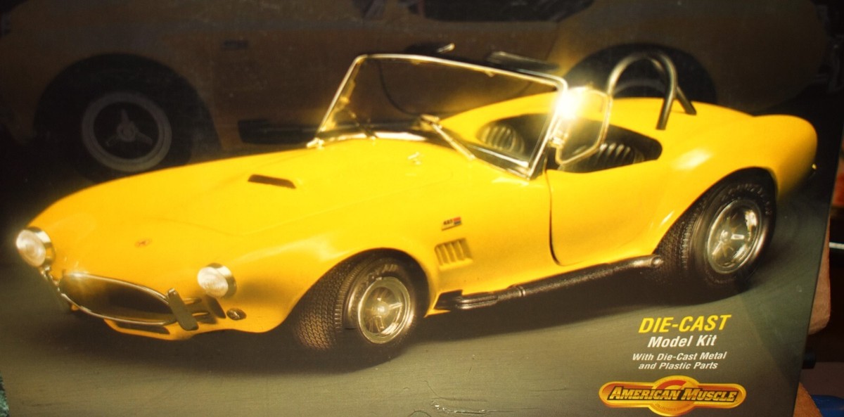 AMT Ford Shelby Cobra 427 1994 1/18 Metal Model Kit, Yellow Am