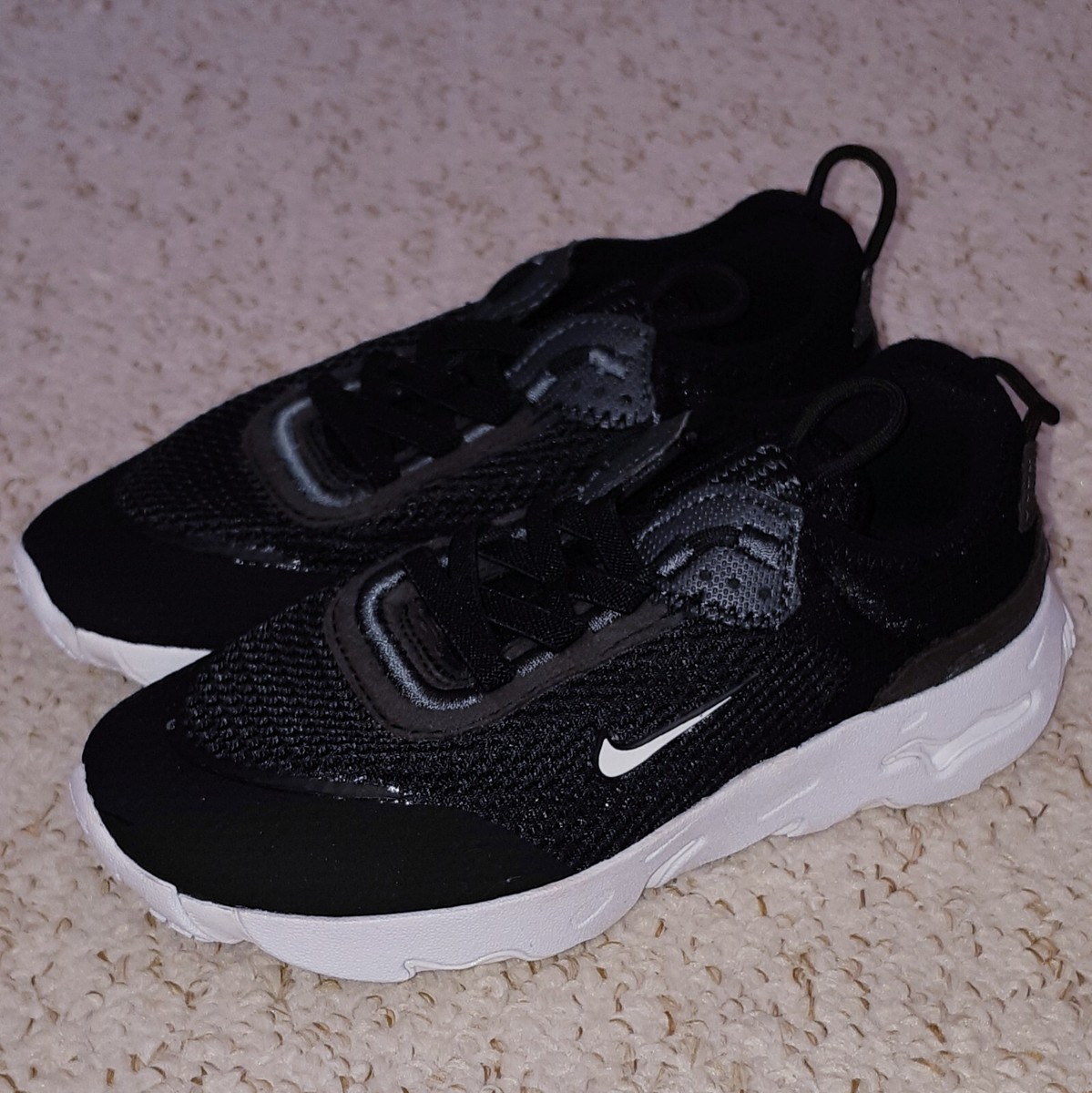 black nike trainers size 13 junior