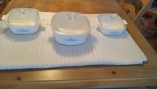  RARE Vintage Pyrex Corning Wear - Blue Cornflower Pattern - 3 Dish & Lid set