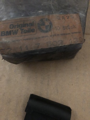 BMW 2002 TI / TII TURBO 2000CS 52117502139 Reclining Front Seat Rubber N.O.S - Picture 2 of 5