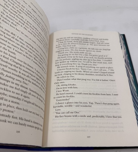 Voyage of the Damned ~ von Frances White Hardcover 2024 - Bild 14 von 15