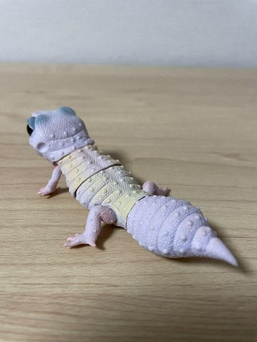 Bandai Gashapon Leopard Gecko Action Figure - Picture 4 of 5