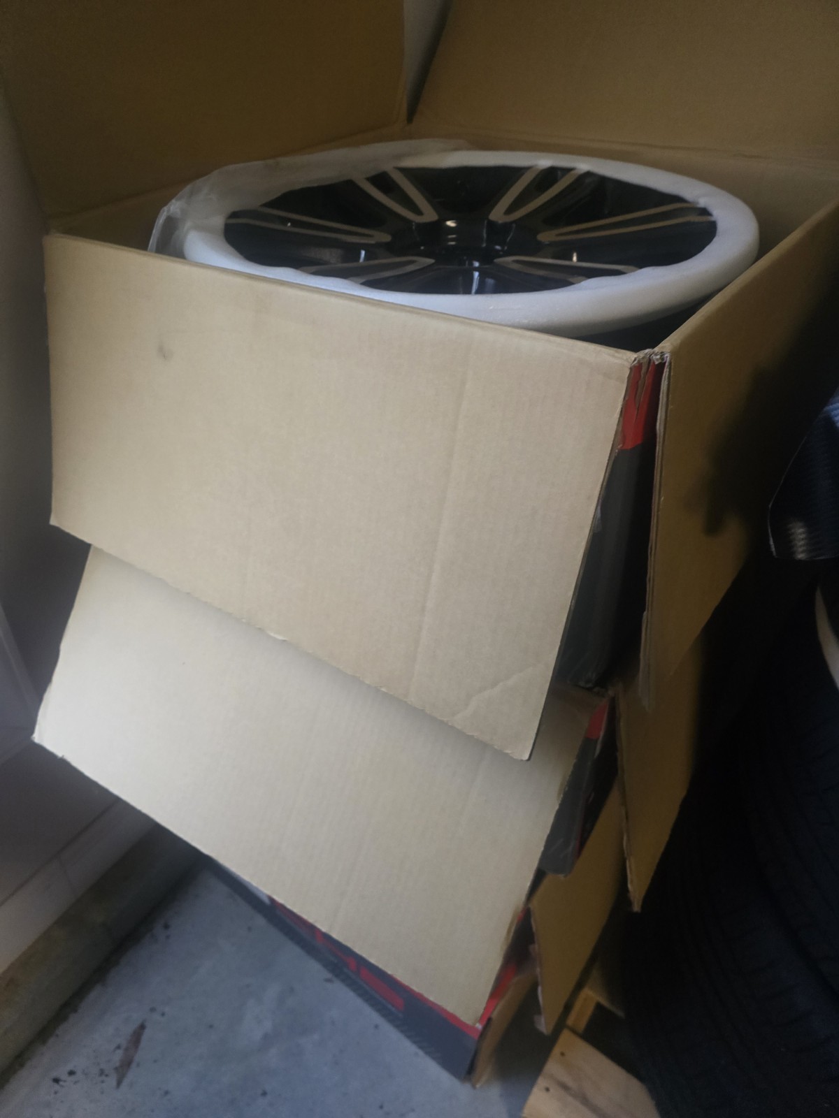 21' Factory Bentley Flying Spur Wheel Set of 4 Wheels (Like New)