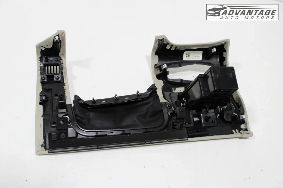 2017-2020 LINCOLN CONTINENTAL DASHBOARD DASH LEFT DRIVER SIDE KNEE COVER OEM - Image 4 of 4