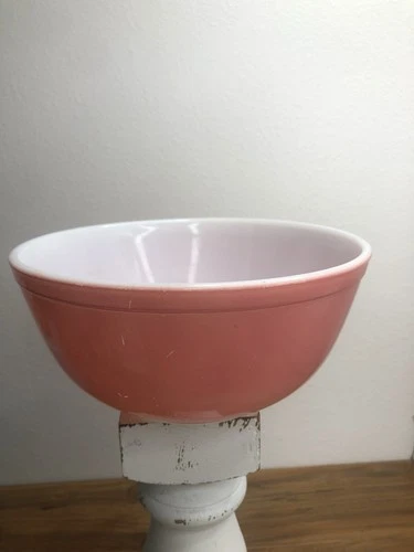 PYREX - Vintage Flamingo PINK 403 Nesting Mixing Bowl - 2 1/2 Qt - Retro Kitchen