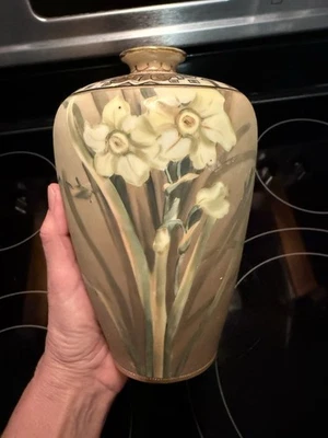 Antique Nippon Vase - Hand Painted Morimura Brothers Green M Wreath Mark Floral - Image 1 of 4
