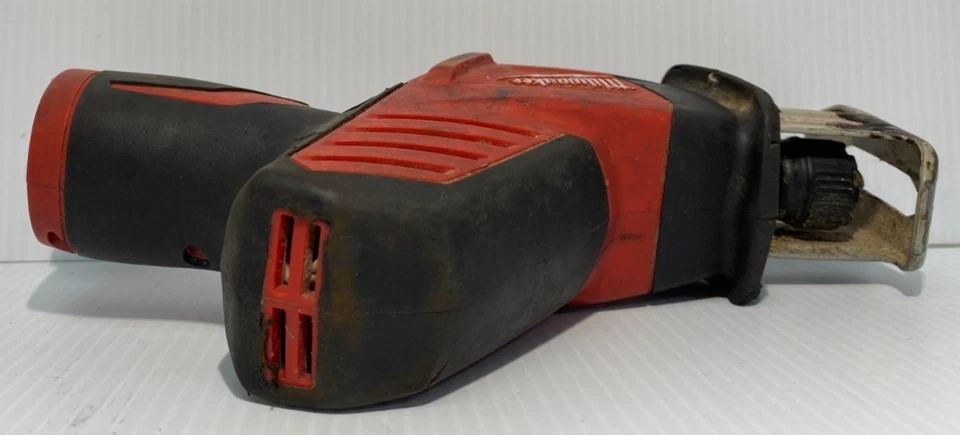 (MA6) Milwaukee M12 12V Lithium-Ion HACKZALL Cordless Reciprocating 2420-20 - Image 4 of 4