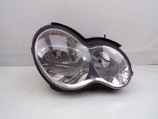 Hauptscheinwerfer rechts A2038203261 C-KLASSE (W203) C 180 KOMPRESSOR