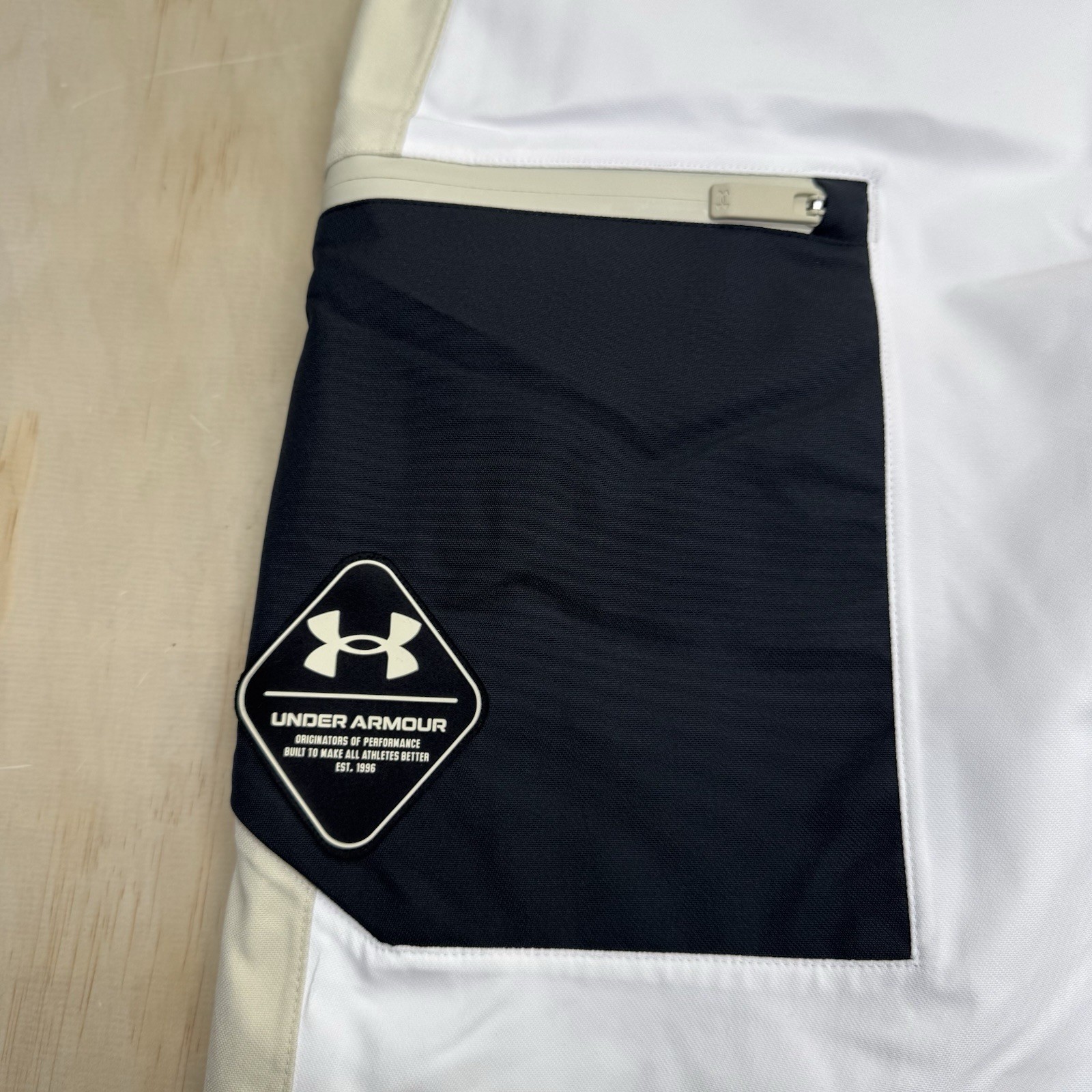 NEW Under Armour Expanse Vista Mens Ski Snow Storm Pants Silt Black White XL thumbnail 4