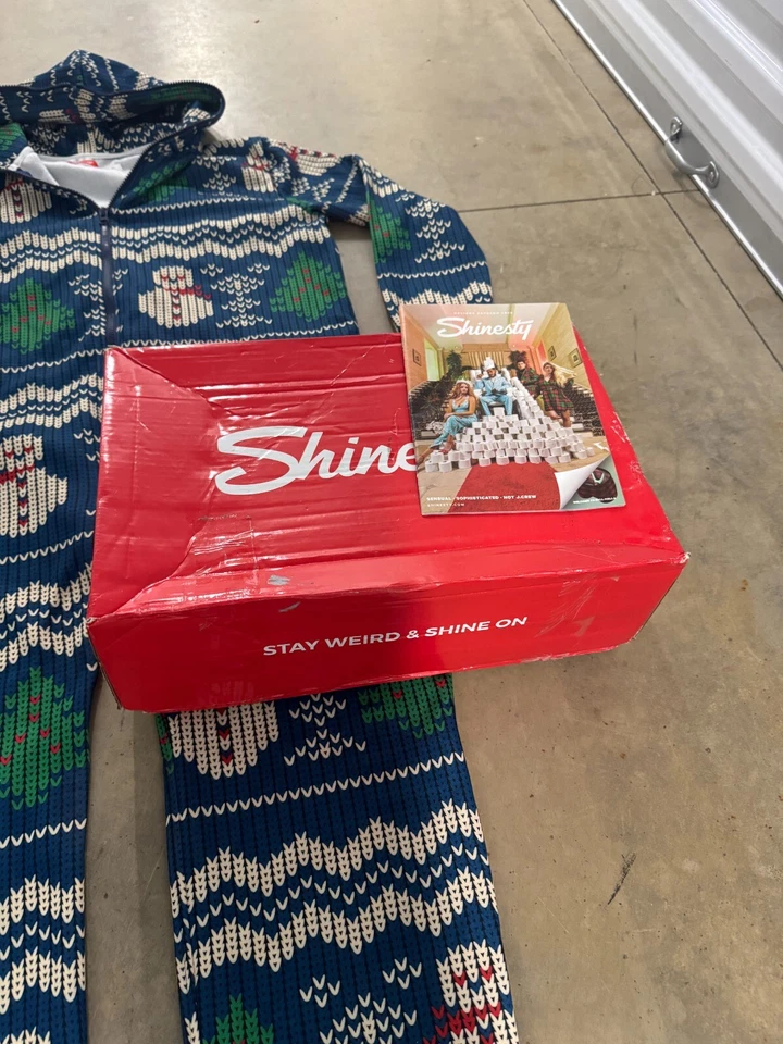 Traje de fiesta de Navidad Shinesty de una pieza mediano para hombre Foto 2 de 4