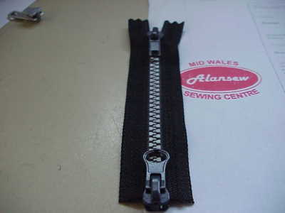 Replacment Zip slider for no 5 molded zips also fits Vislon V5...No zip Supplied