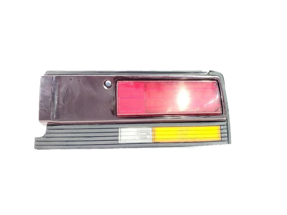 Lanterna traseira direita 1987 1988 1989 Toyota MR2 manual fabricante de equipamento original - Imagem 2 de 4