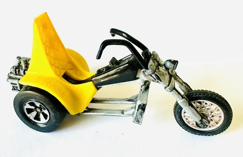 Hot Wheels 1972 Rrrumblers 3 Squealer Black & Yellow Motorcycle Trike Complete