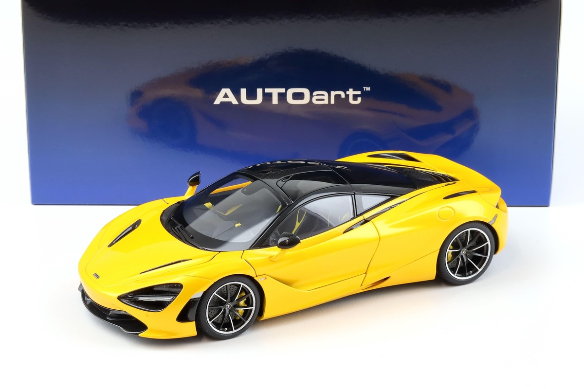 オートアート　McLaren 720s マクラーレン720s 1/18 Amazon.com: AUTOART 1/18 McLAREN 720S 2017 Memphis RED MET
