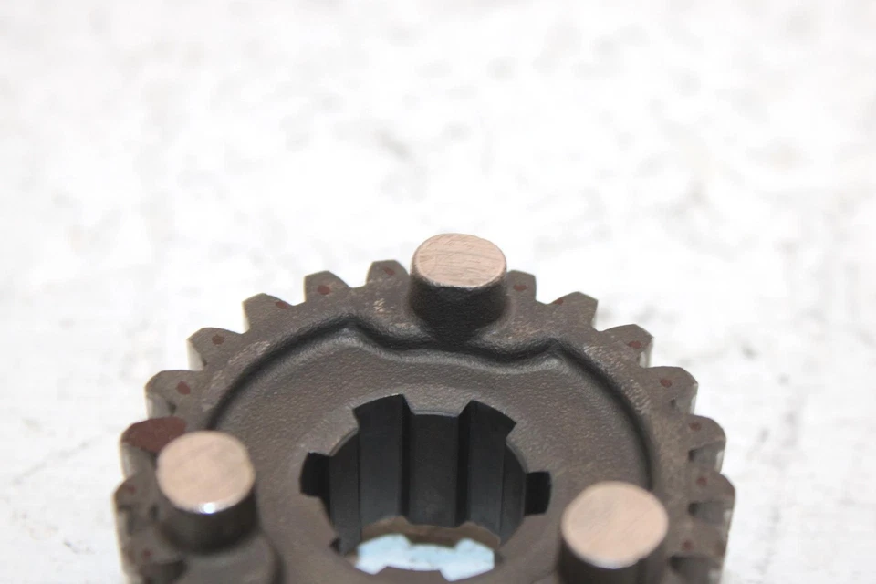 Kawasaki Bayou 220 1994 OEM cuarta salida engranaje 13129-1867 AK3 Foto 3 de 4