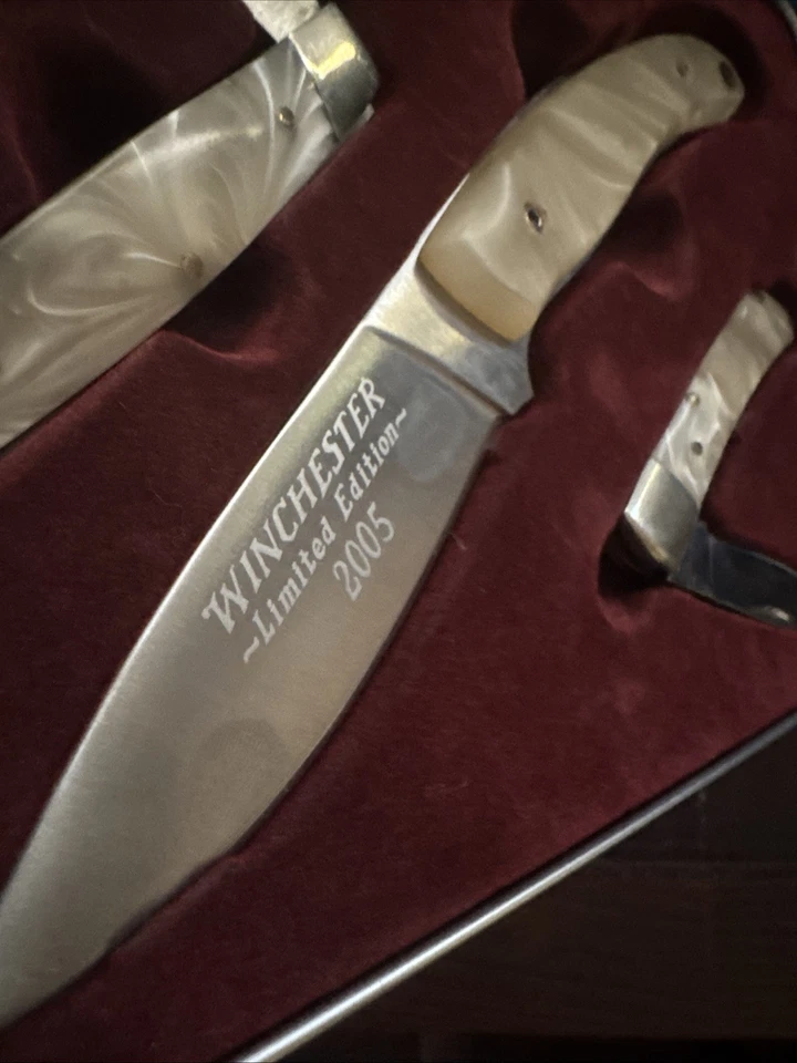 Juego de 3 cuchillos WINCHESTER edición limitada en estuche de hojalata Foto 3 de 4