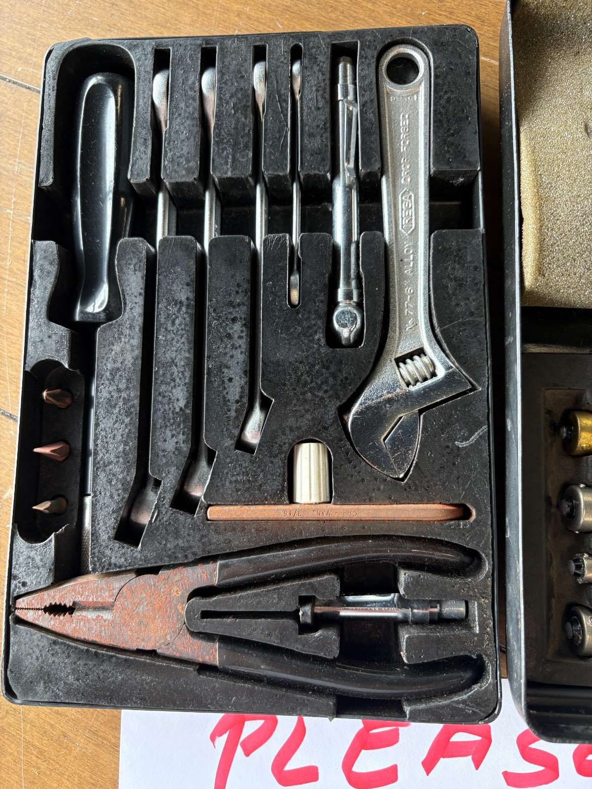 ROLLS ROYCE CORNICHE  SMALL TOOL KIT FITS ALL YEARS AND MODELS