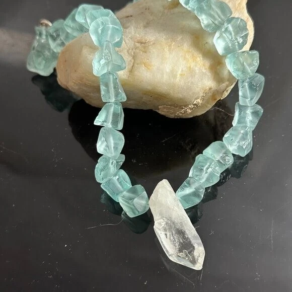 Ожерелье с подвеской из чистого серебра 925 пробы с необработанным кварцевым кристаллом синее морское стекло ручная работа - Изображение 3 из 4