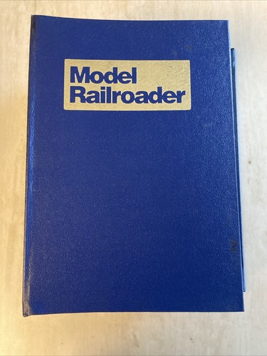 Modelleisenbahn 1983 ganzes Jahr im offiziellen blauen Ordner. Alle 12 Ausgaben