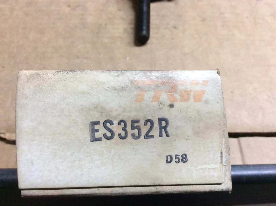 Nuevo extremo de barra de amarre de dirección TRW ES352R Foto 2 de 4