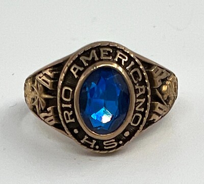 1970 Josten's 10K Yellow Gold Class Ring Blue Spinel Gemstone Rio