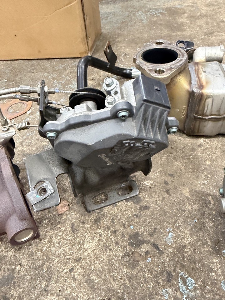 EGR Valve Fits 2019 -2024 Ram 2500 3500 6.7L Turbocharger Diesel Engine 2019 2020 2021 2022 2023 2024 R8444765AA 8444765AA P5529231 5529231 68447574AA R8700223AA 68700223AA - View #5