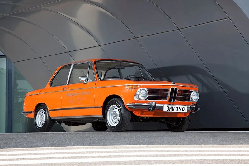 An experimental 1602 powered by an electric drivetrain was built for the 1972 Munich Olympic Games.