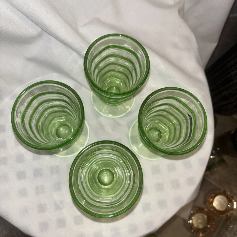 Vintage ocean wave green uranium soda fountain glass by Jenkins Set Of 4 - Image 3 of 4