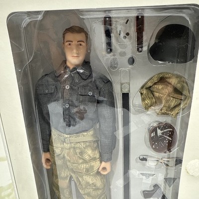 DRAGON 1:6 ACTION FIGURE Anselm Vogt Panzergefreiter Panzer Crew