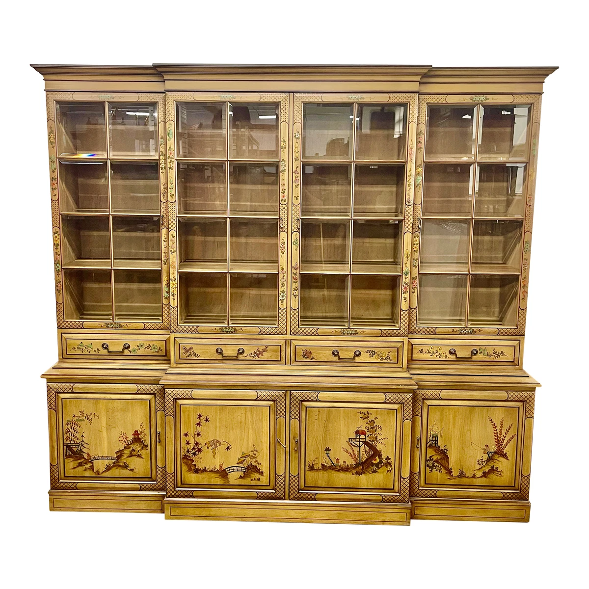 Breakfront Vs China Matttroy