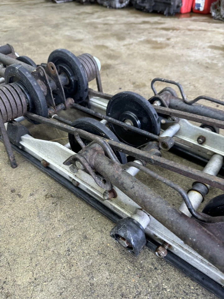 03 04 Patín de suspensión Arctic Cat 128" Firecat Sabercat F5 F6 F7 600 700 7997-307 Foto 3 de 4