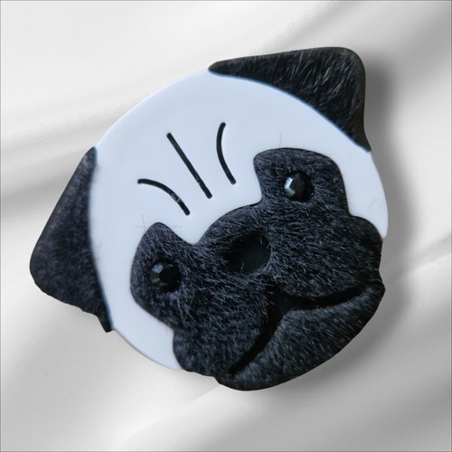 Bulldog / Pug Type Dog Puppy Modern 2D Acrylic Brooch With A Black Felt Overlay - Picture 3 of 9