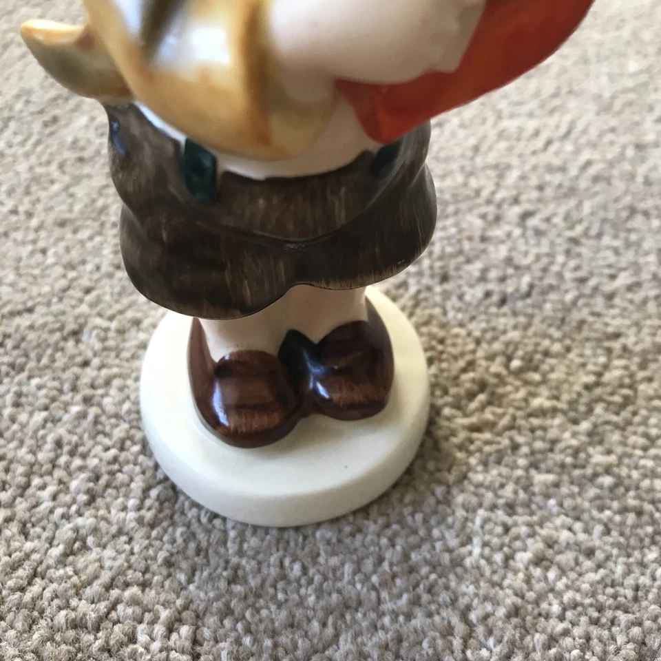 Goebel Hummel Porcelian "Minstrel Boy" Figure KF37 TMK 2 - Image 3 of 4
