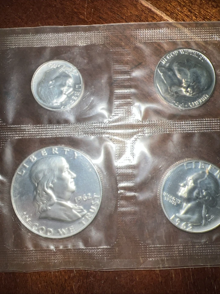 1962 US Mint Uncirculated Set Philadelphia - Image 3 of 4
