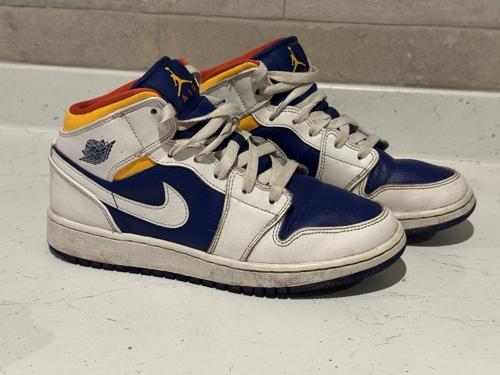 Scarpe Nike Youth 5.5 Air Jordan 1 Mid Sneakers Multicolore Stringate 554725 131