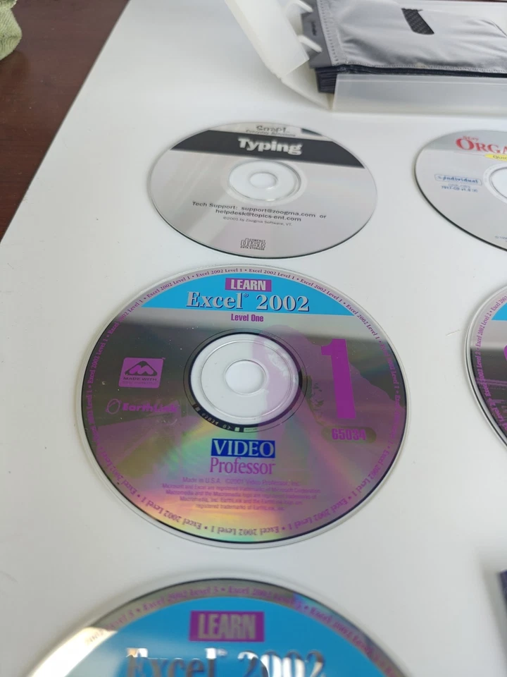 VIDEO PROFESSOR Learn Excel 3-CD Set 2002 + Hard Case 24 Disc Storage + 2 CD - Image 3 of 4