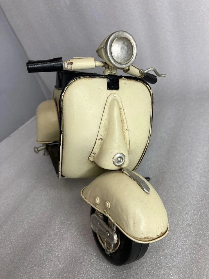Motocicleta Showa Retro Años 60 Juguete de Lata Vespa Alemana Hecha en Taiwán Coleccionable Foto 4 de 4
