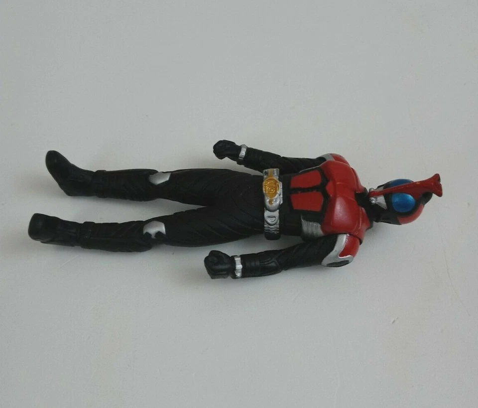 Виниловая фигурка 2008 Bandai Japan Kamen Rider Kabuto Rider Form 4,25 дюйма - Изображение 4 из 4