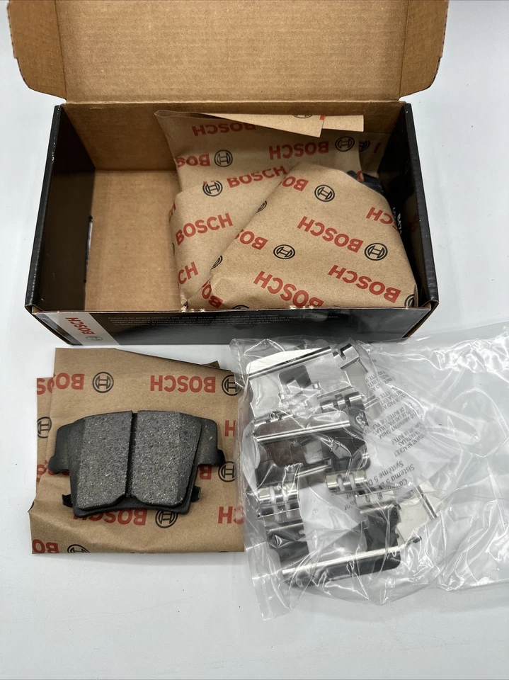 Juego de pastillas de freno Bosch BC1057 para Chrysler 300, Dodge Challenger/Magnum/Cargador Foto 4 de 4
