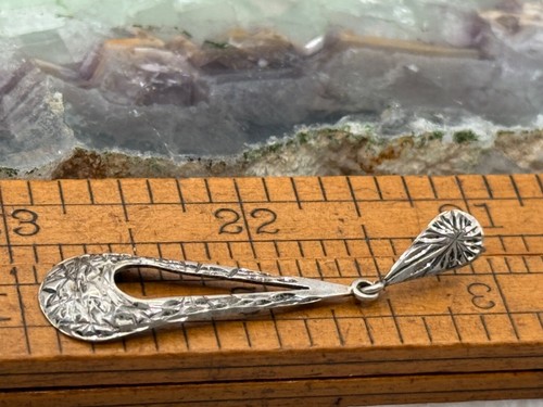 Vintage Halllmarked Sterling Silver Native Dangle Drop Earrings--1279.25 - Picture 5 of 6