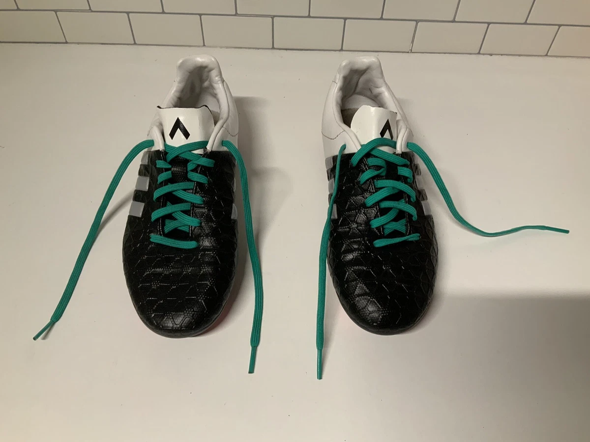 Adidas football boots SGC 753002 with moulded studs Size Uk 5