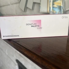 Ofra Signature Palette in Luxe - 5 eyeshadow shades